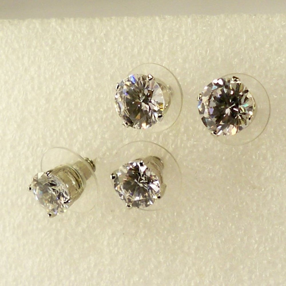 NEW Cubic Zirconias Silver Designer 2 Pear Earrings